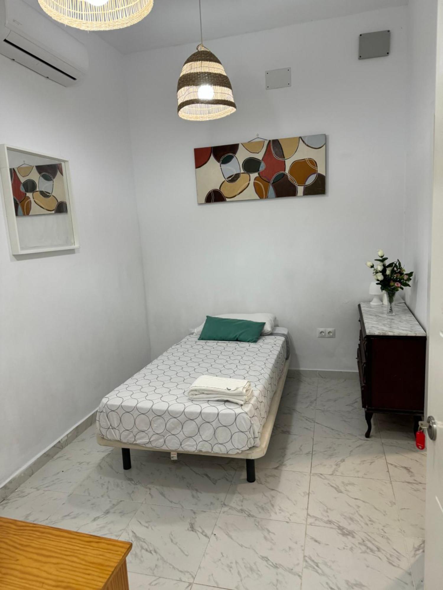 Genius Apartments Alicante Luaran gambar